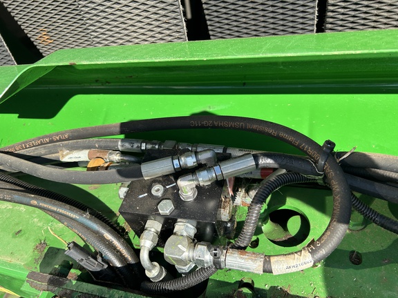 2019 John Deere 560M Precutter Baler/Round