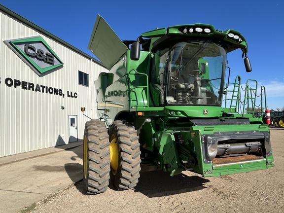 2021 John Deere S770 Combine