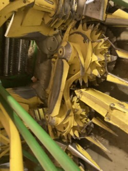 2018 John Deere 690 Header Forage