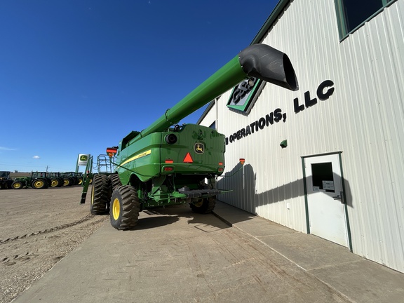 2021 John Deere S770 Combine