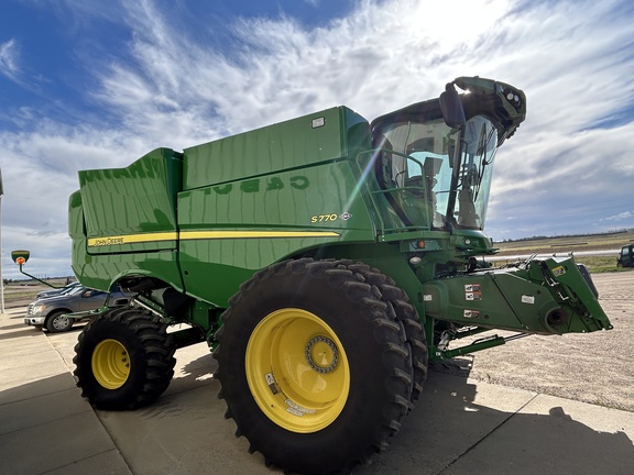 2021 John Deere S770 Combine