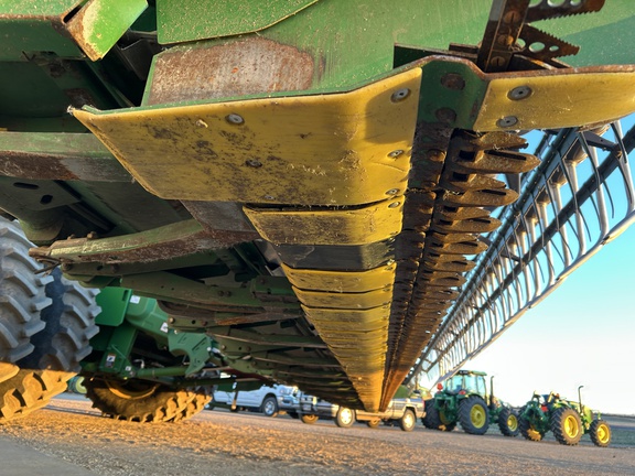 2010 John Deere 635F Header Combine