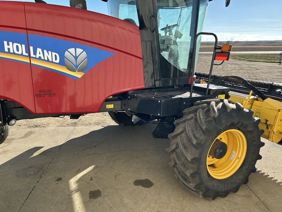 2019 New Holland Speedrower 160 Windrower