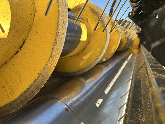 2019 New Holland Speedrower 160 Windrower