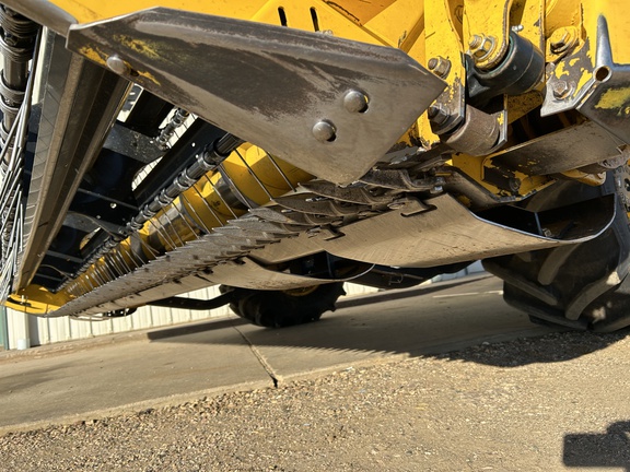 2019 New Holland Speedrower 160 Windrower