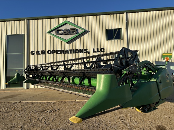 2010 John Deere 630F Header Combine