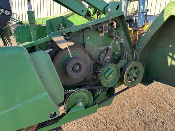 2010 John Deere 630F Header Combine
