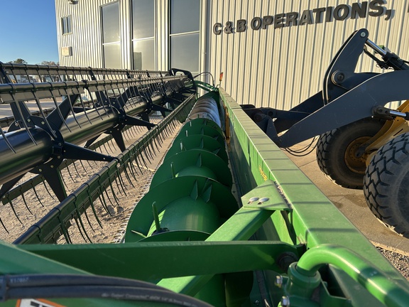 2010 John Deere 630F Header Combine