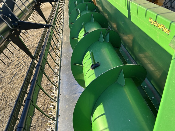 2010 John Deere 630F Header Combine