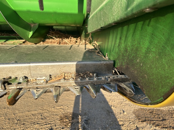 2010 John Deere 630F Header Combine