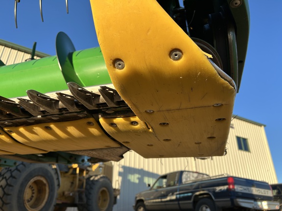 2010 John Deere 630F Header Combine