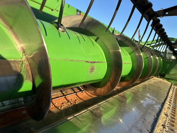 2010 John Deere 630F Header Combine