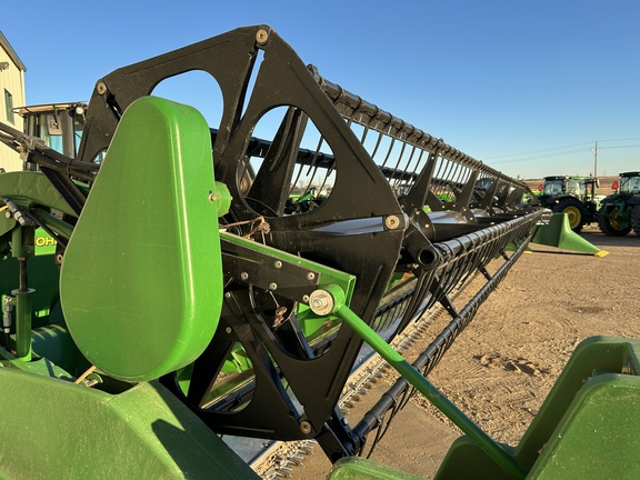 2010 John Deere 630F Header Combine