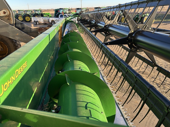 2010 John Deere 630F Header Combine