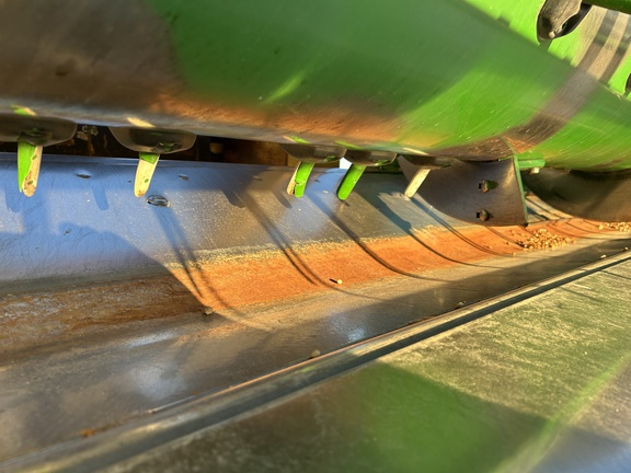 2010 John Deere 630F Header Combine