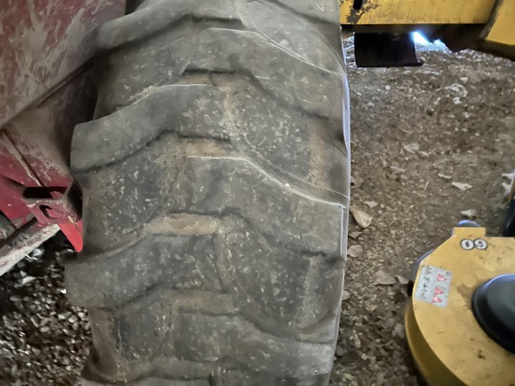 2001 New Holland HW320 Windrower