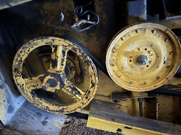 2001 New Holland HW320 Windrower