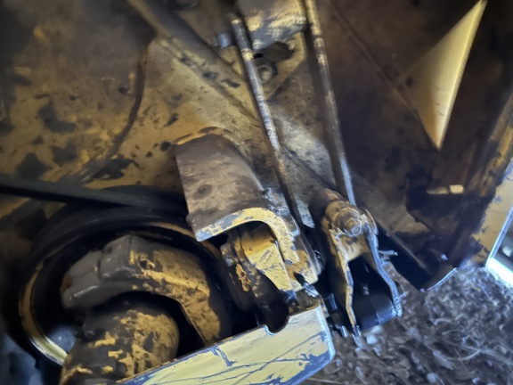 2001 New Holland HW320 Windrower