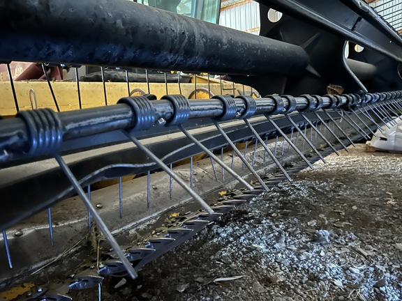 2001 New Holland HW320 Windrower