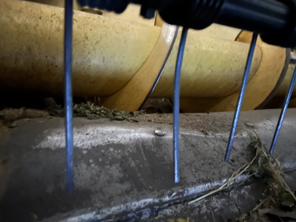 2001 New Holland HW320 Windrower