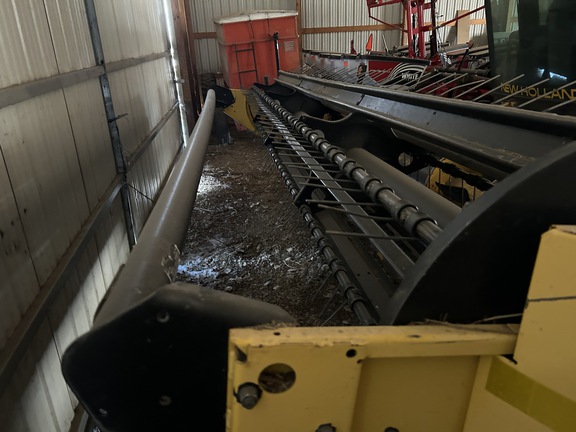 2001 New Holland HW320 Windrower