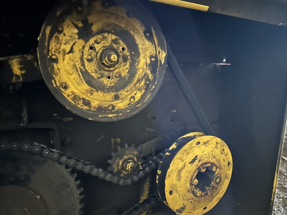 2001 New Holland HW320 Windrower