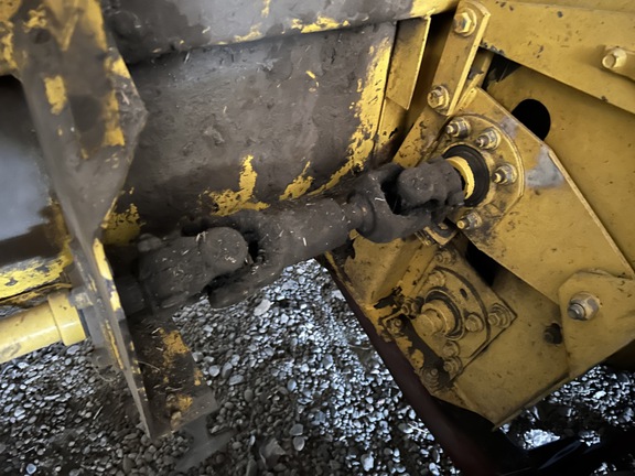 2001 New Holland HW320 Windrower