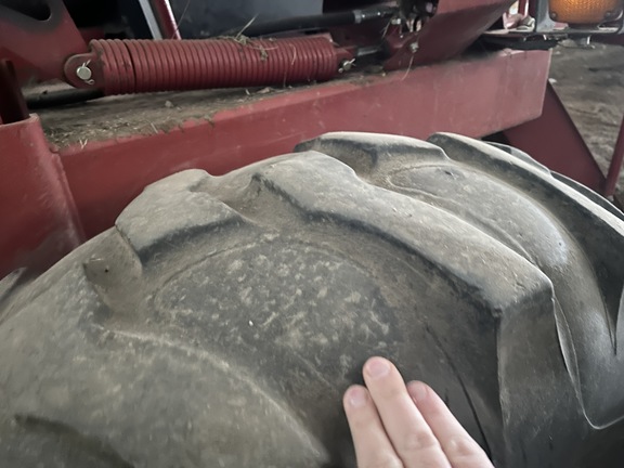 2001 New Holland HW320 Windrower