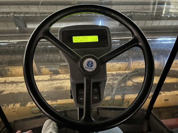 2001 New Holland HW320 Windrower