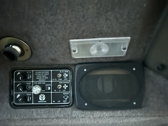 2001 New Holland HW320 Windrower