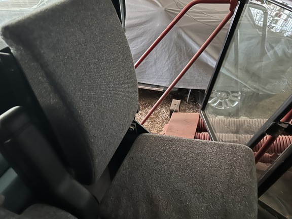 2001 New Holland HW320 Windrower