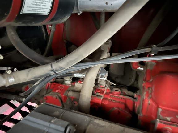 2001 New Holland HW320 Windrower