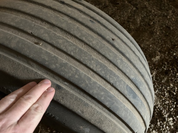 2001 New Holland HW320 Windrower