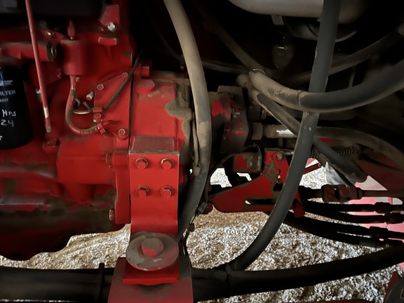 2001 New Holland HW320 Windrower