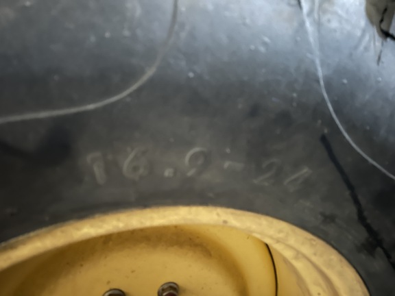 2001 New Holland HW320 Windrower