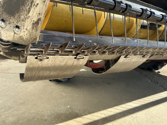 2001 New Holland HW320 Windrower