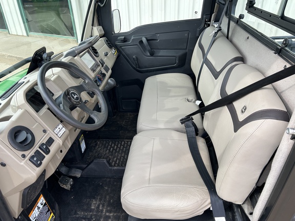 2023 John Deere XUV 835R ATV