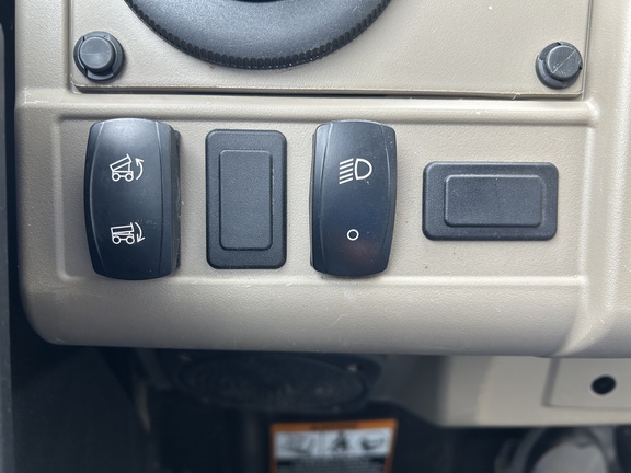 2023 John Deere XUV 835R ATV