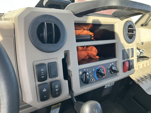 2024 John Deere XUV 835R ATV