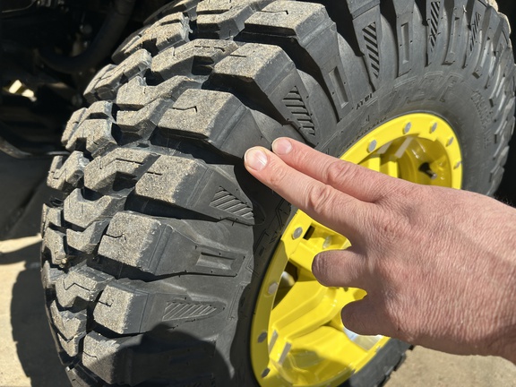 2024 John Deere XUV 835R ATV