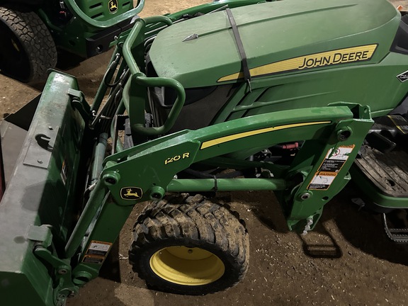 2019 John Deere 2025R Tractor Compact