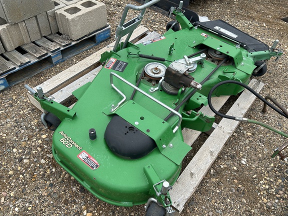 2019 John Deere 2025R Tractor Compact