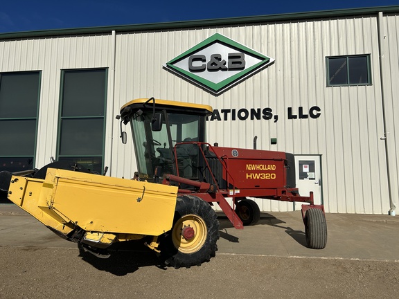 2001 New Holland HW320 Windrower