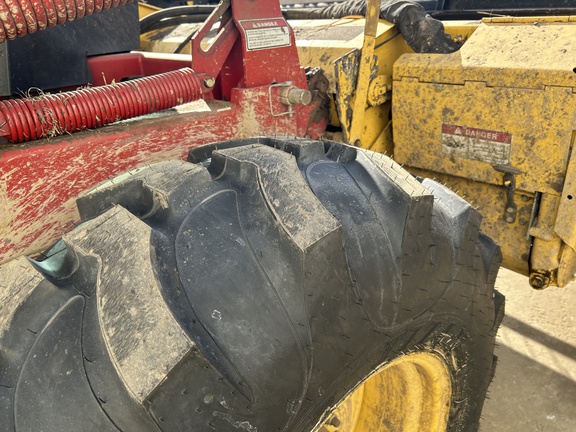 2001 New Holland HW320 Windrower