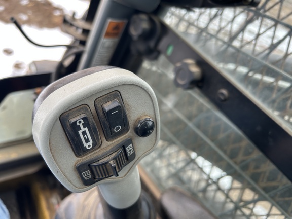 2013 New Holland L230 Skid Steer Loader