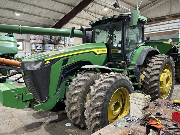 2021 John Deere 8R 370 Tractor