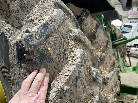 2021 John Deere 8R 370 Tractor