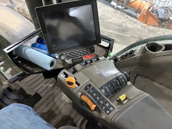 2021 John Deere 8R 370 Tractor