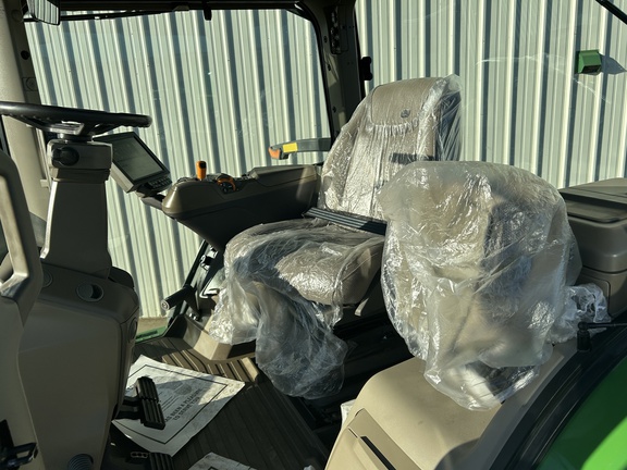 2021 John Deere 8R 370 Tractor