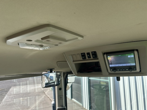 2021 John Deere 8R 370 Tractor